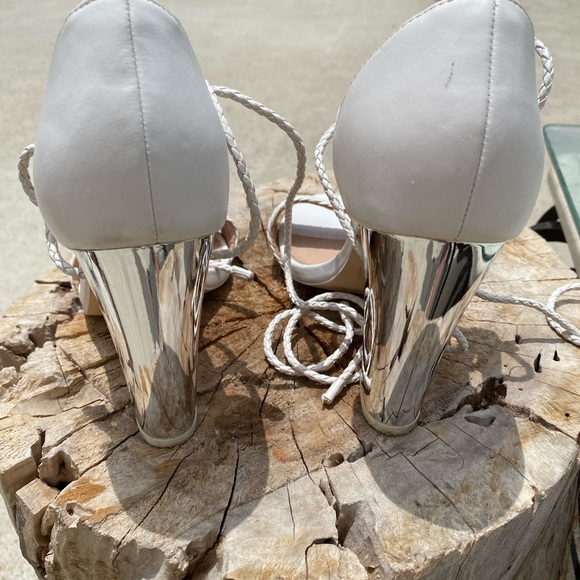 Blocked Heeled White Sandals. Size 8.5 - Picture 3 of 3